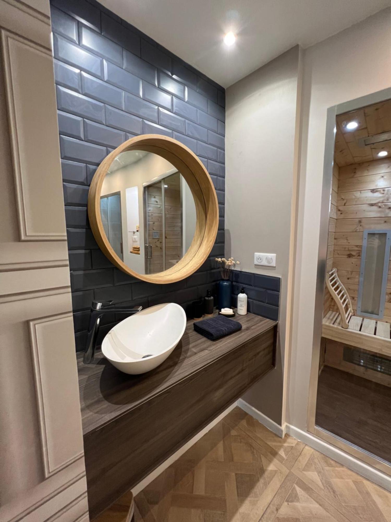 Appartement Avec Jacuzzi Sauna & Home Cinema - Nid D'Angers Ngoại thất bức ảnh