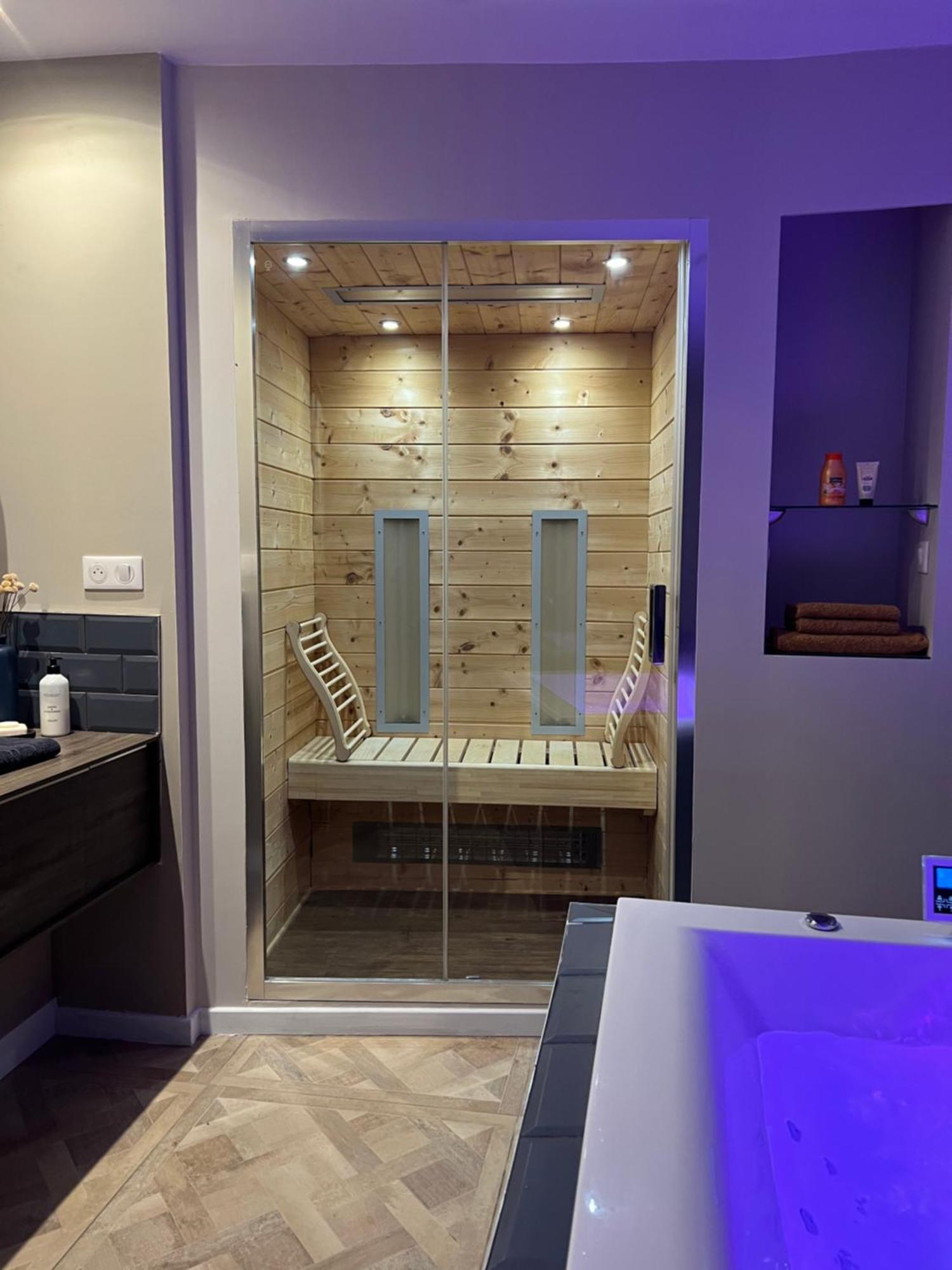 Appartement Avec Jacuzzi Sauna & Home Cinema - Nid D'Angers Ngoại thất bức ảnh