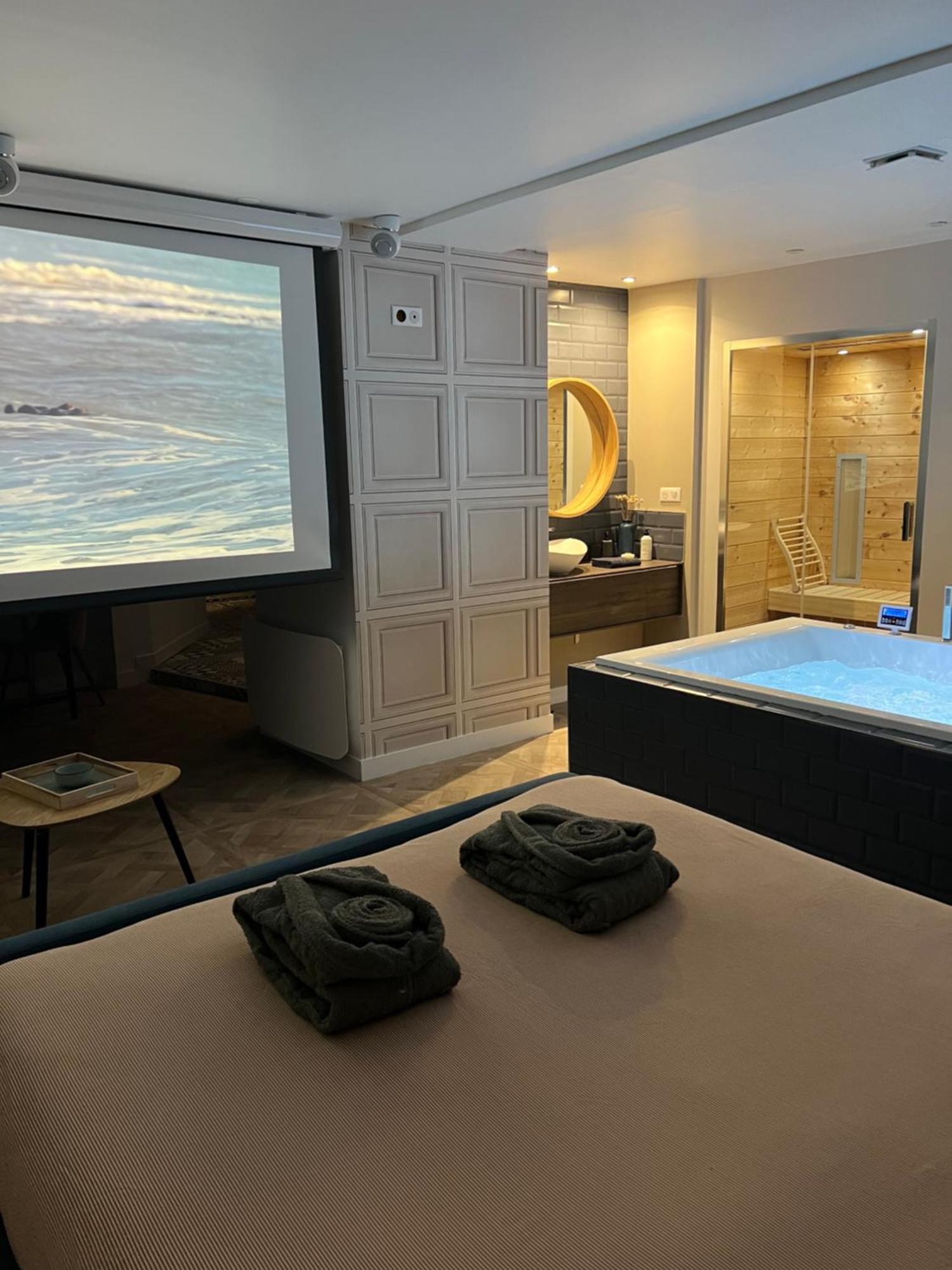 Appartement Avec Jacuzzi Sauna & Home Cinema - Nid D'Angers Ngoại thất bức ảnh