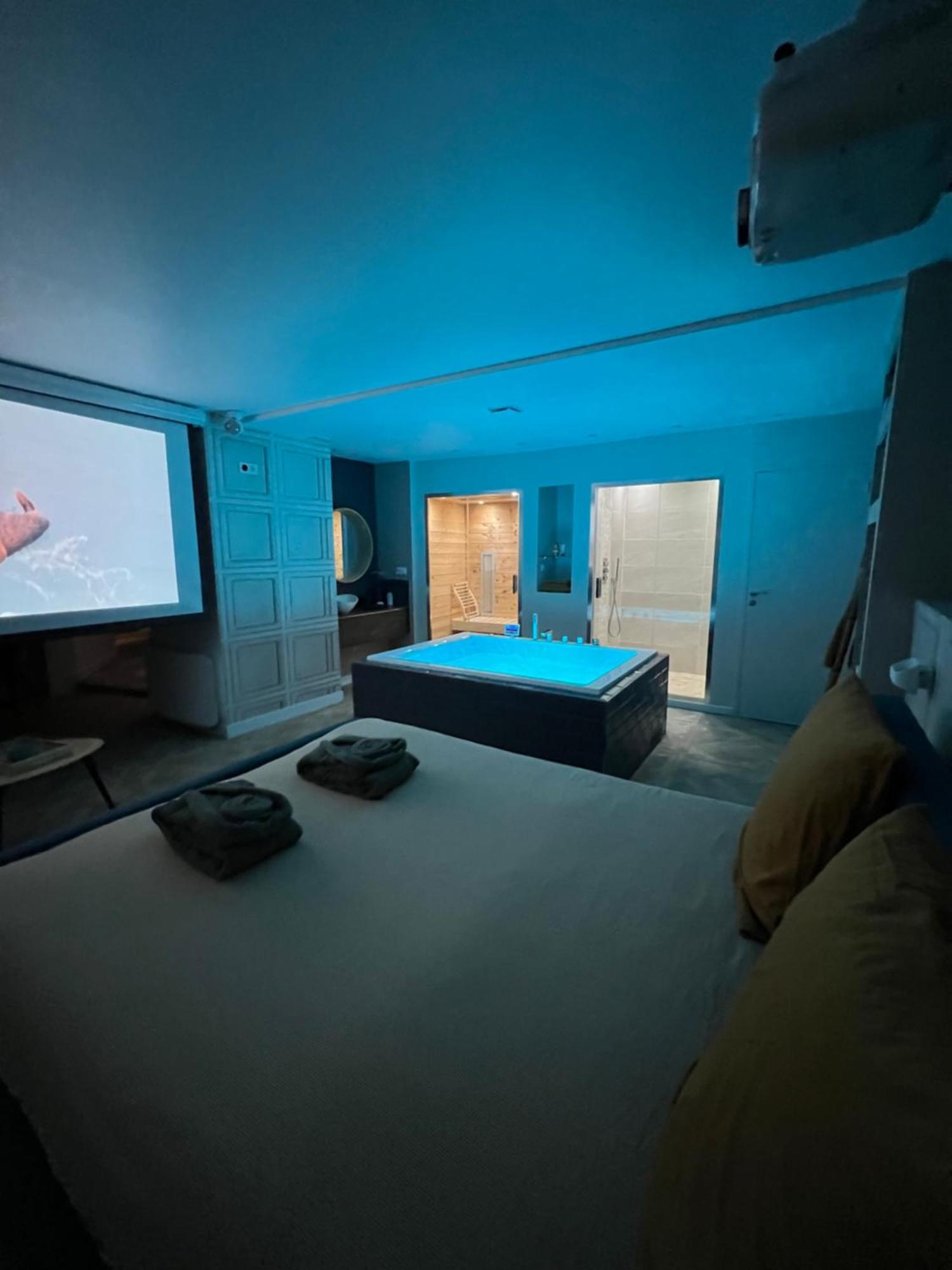 Appartement Avec Jacuzzi Sauna & Home Cinema - Nid D'Angers Ngoại thất bức ảnh