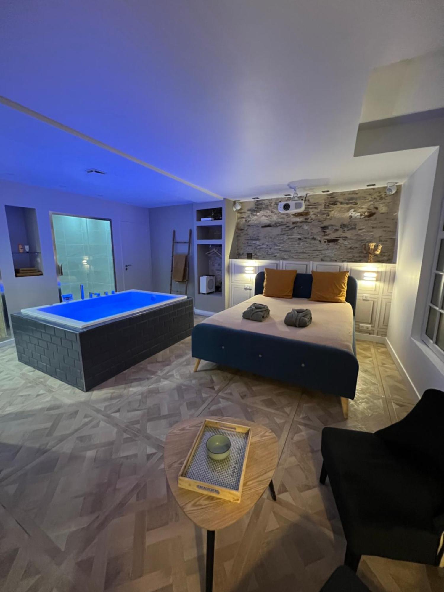 Appartement Avec Jacuzzi Sauna & Home Cinema - Nid D'Angers Ngoại thất bức ảnh